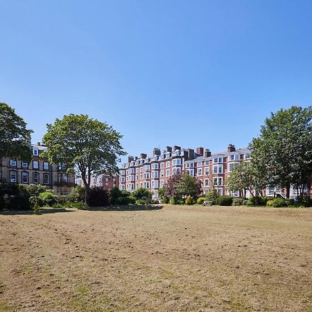 Host & Stay - Brooklands Timeless Scarborough Exteriör bild