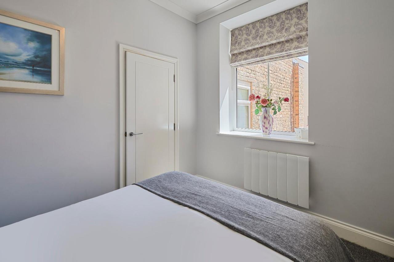 Host & Stay - Brooklands Timeless Scarborough Exteriör bild